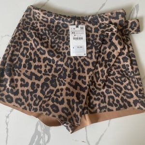 NWT Zara Animal Print Skort